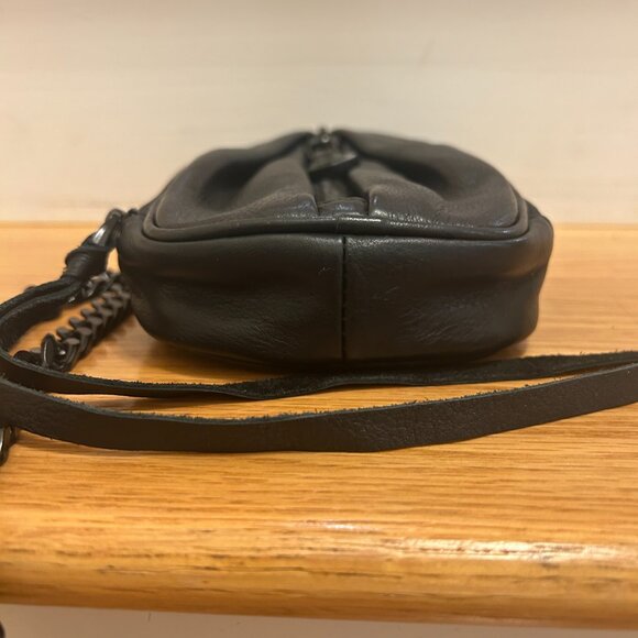 Aimee Kestenberg Tamitha Phone Pouch Crossbody Bag Black Leather VERY GOOD! - Picture 6 of 13